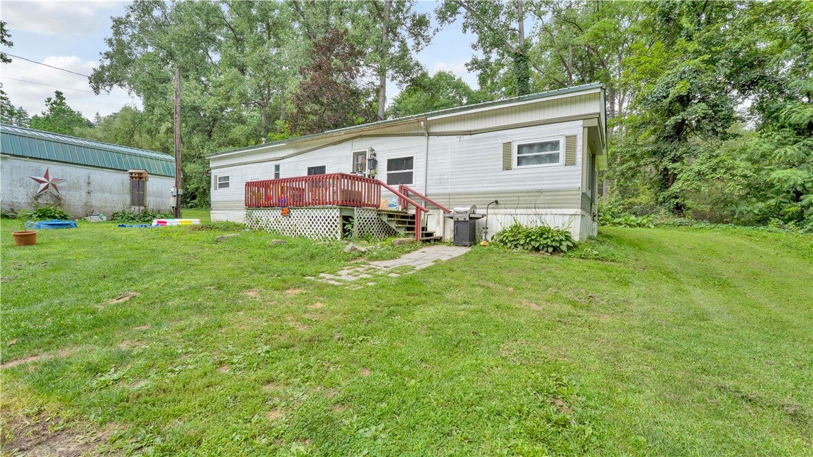 10194 Stones Falls Road — photo