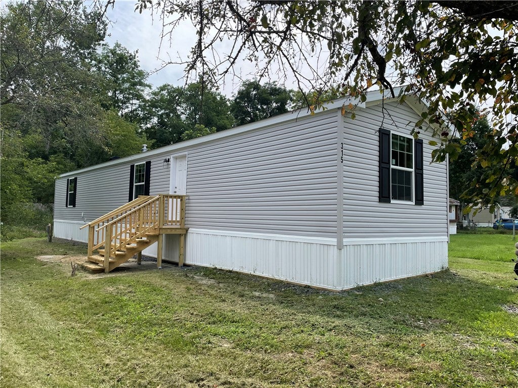 315 Poole Circle — photo