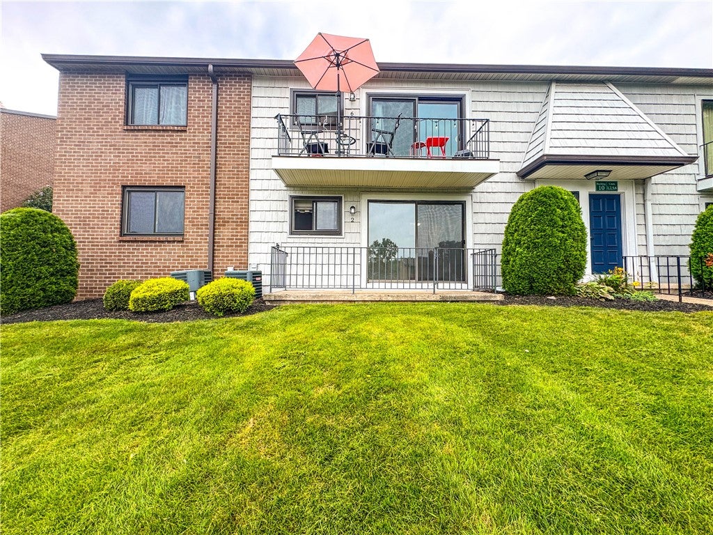 10-2 High Gate — photo