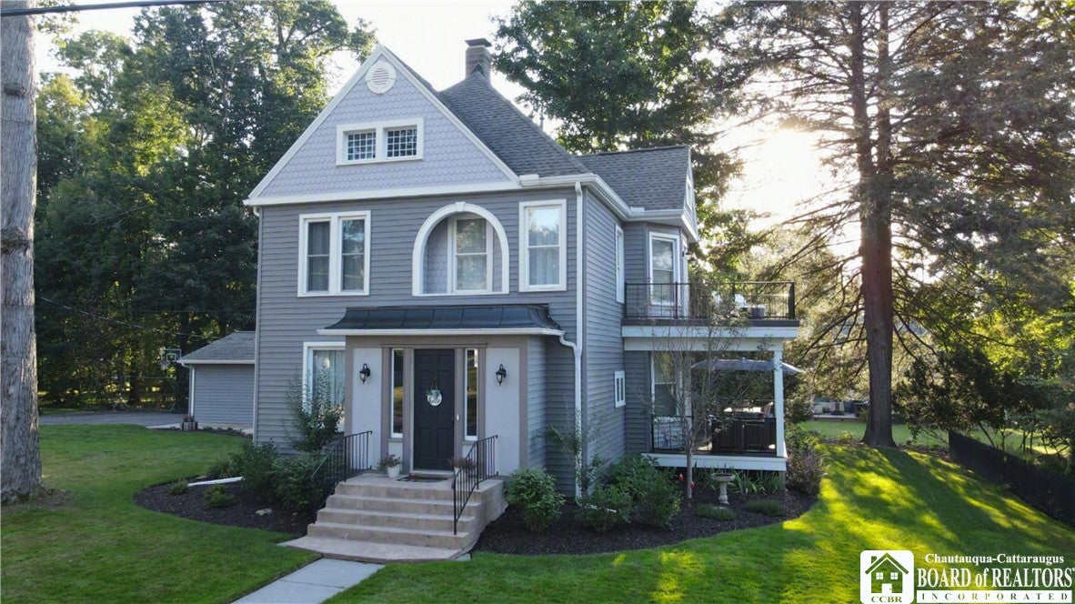 12 Vista — photo