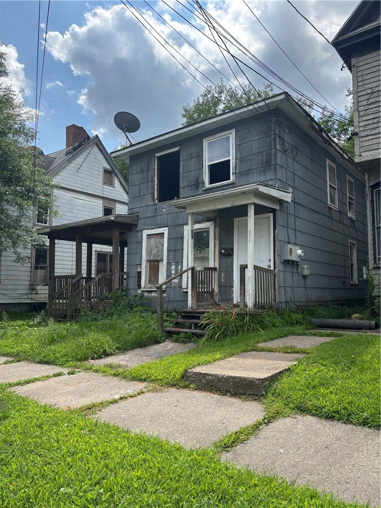 353 Columbia Street — photo