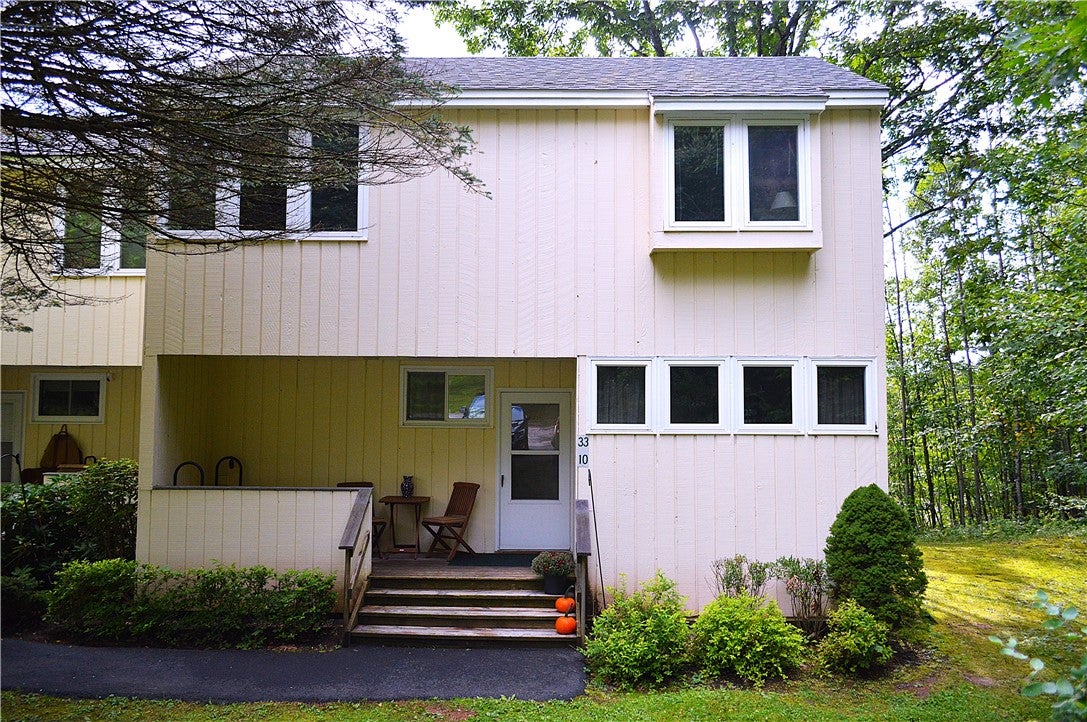 225 Woodland Drive 33-10 — photo