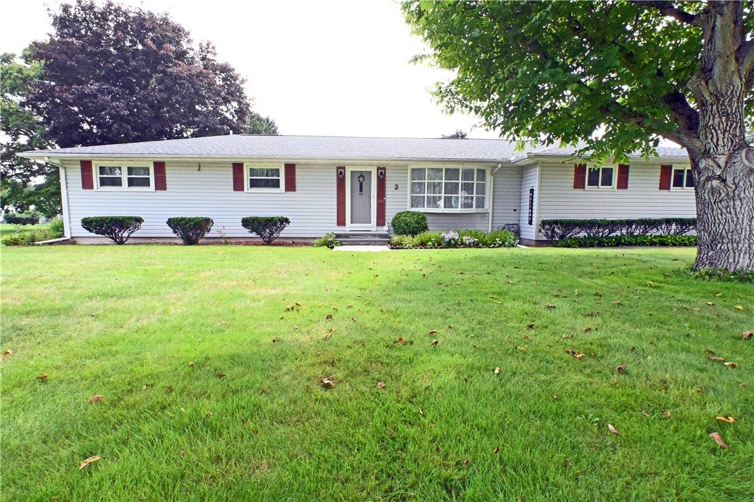 2 Cayuga Drive — photo