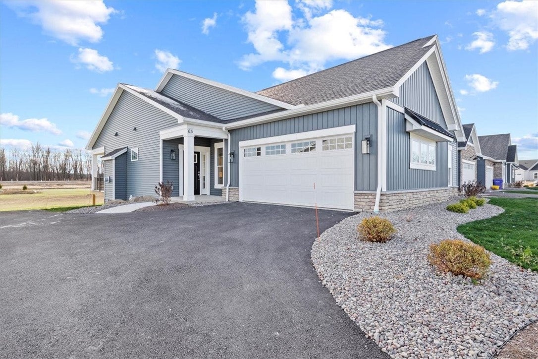 129 Cedarway Circle 401 — photo