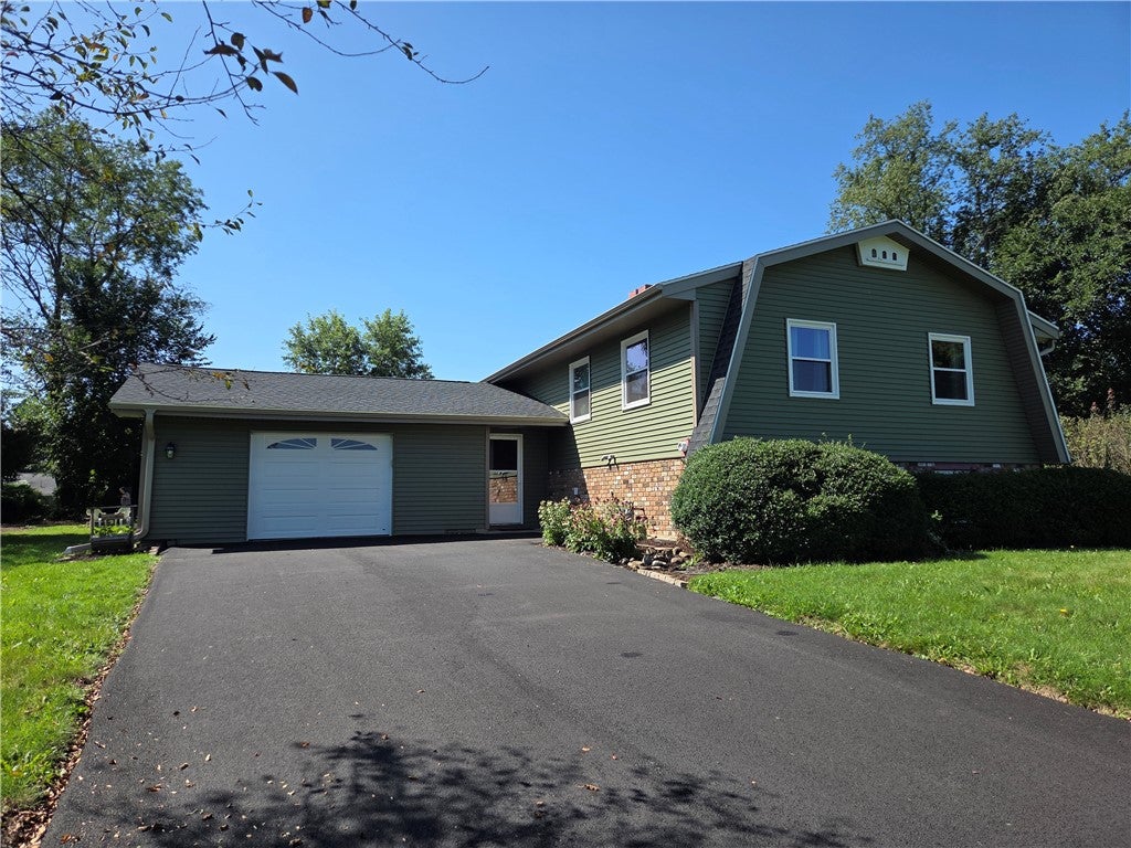 486 Pine Circle Extension — photo