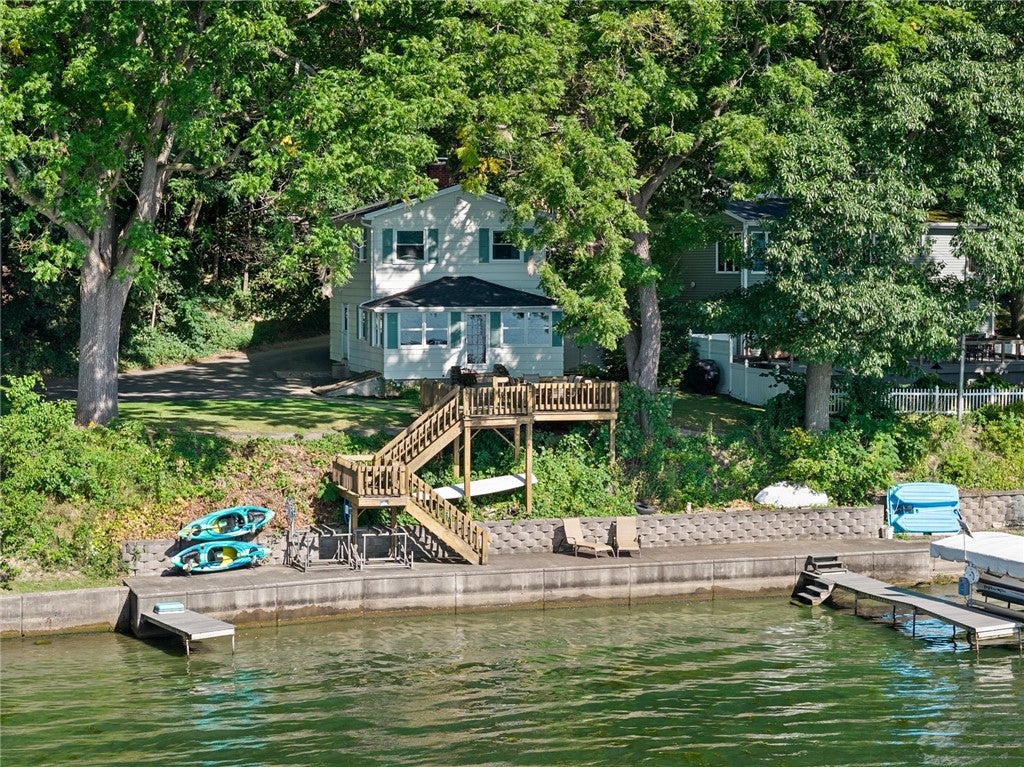 5750 Willow Beach — photo