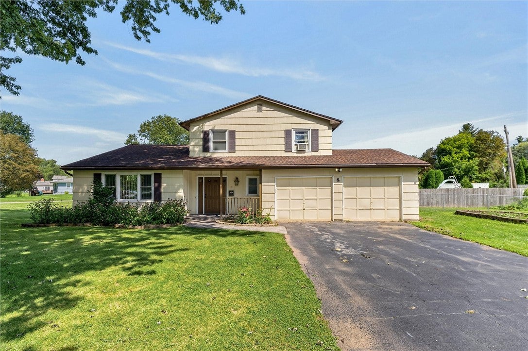 8 Mendota Circle — photo