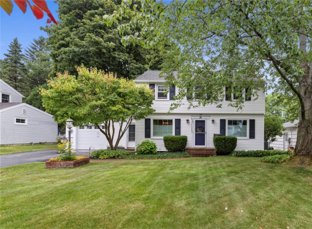 16 Oakcrest Drive — photo
