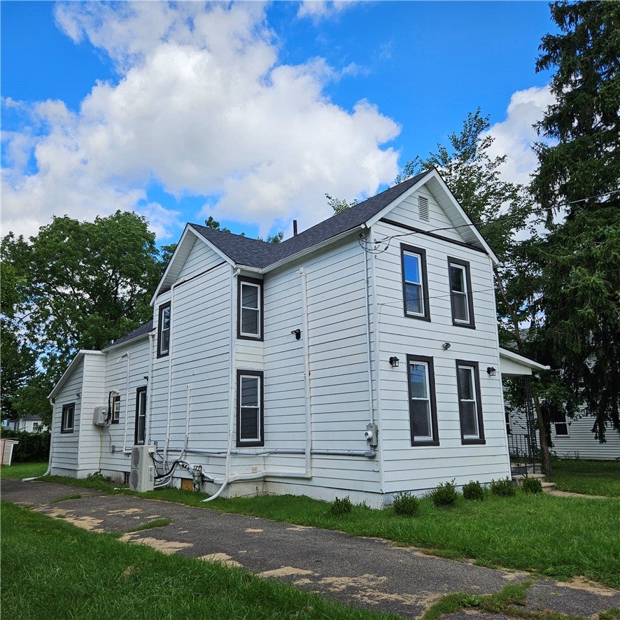 715 Junction Street — photo