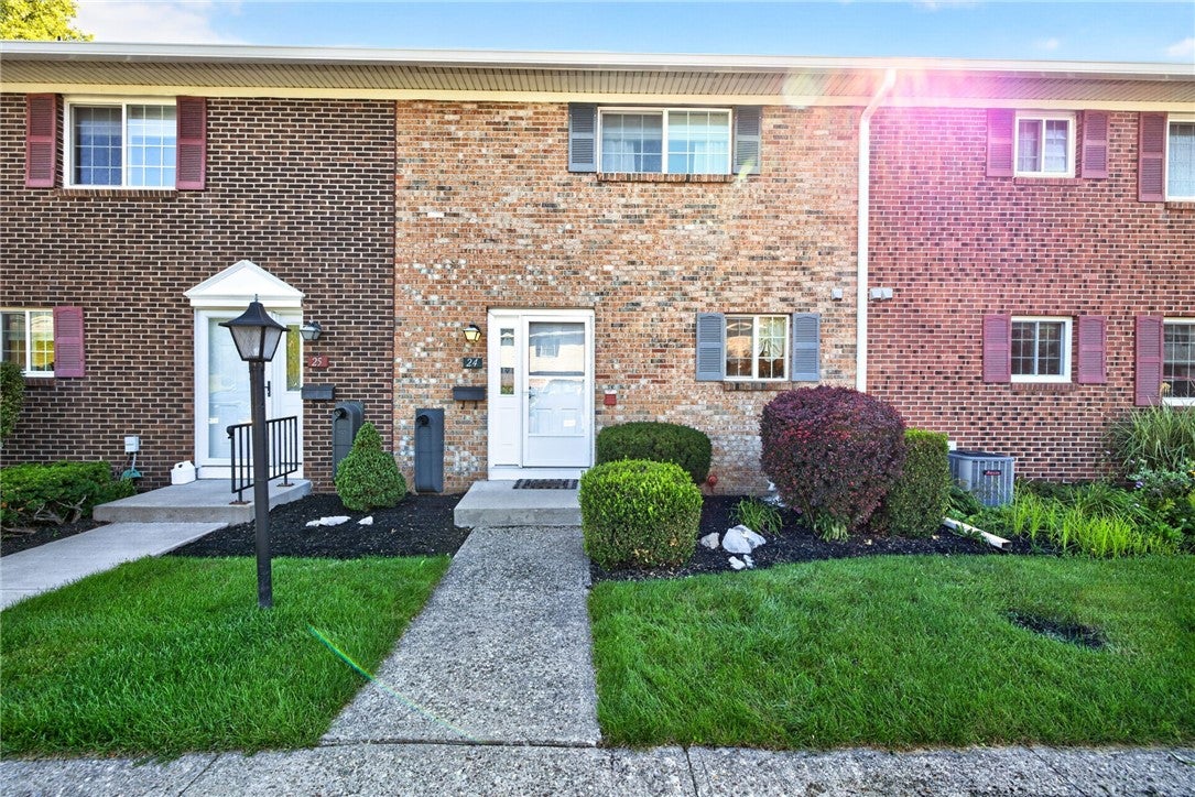 24 Holiday Harbour Street — photo
