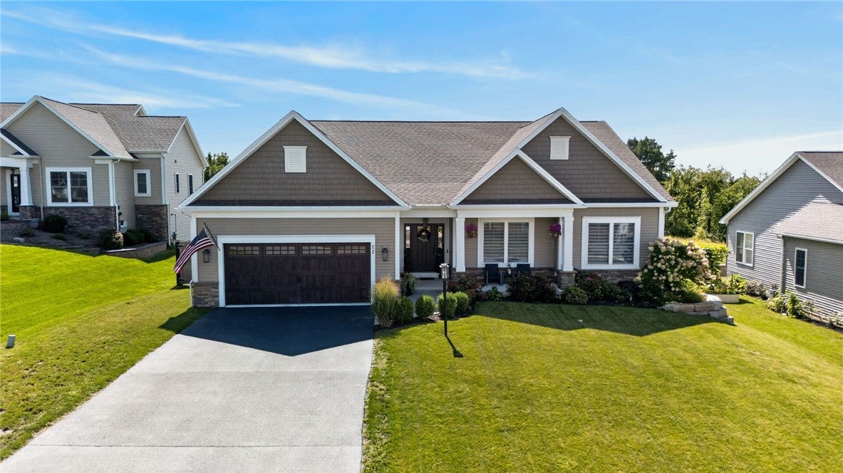 11 Black Wood Cir — photo