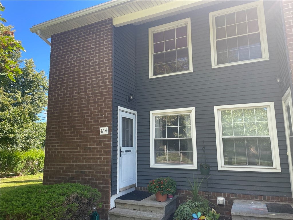 164 Parkwood Lane — photo