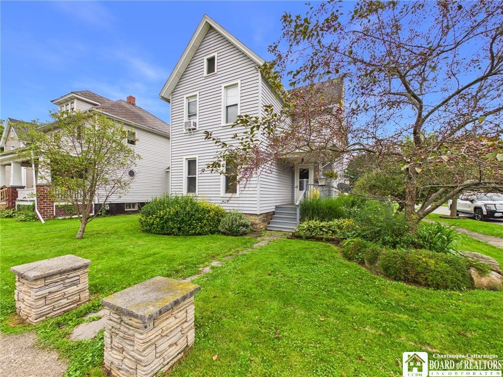 815 Washington Street — photo
