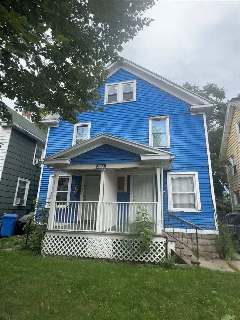 176-178 Roycroft Drive — photo