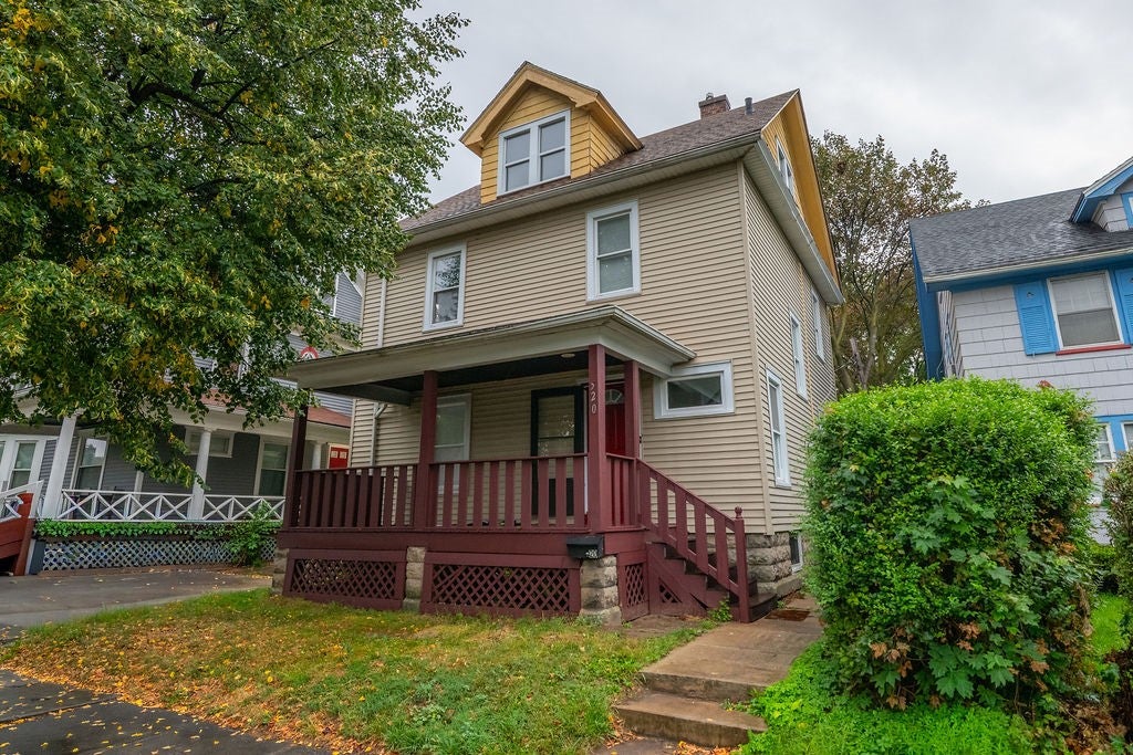 520 Wellington Avenue — photo
