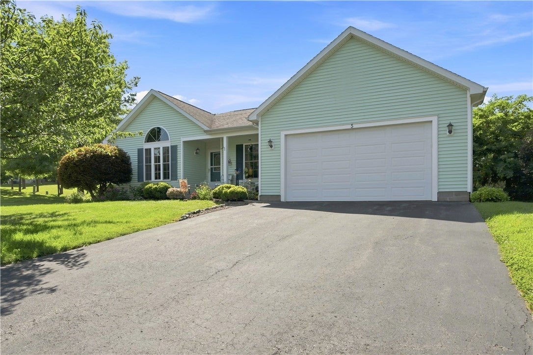 5 Wedgewood Court — photo