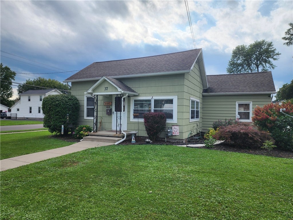 37 Maple Street — photo