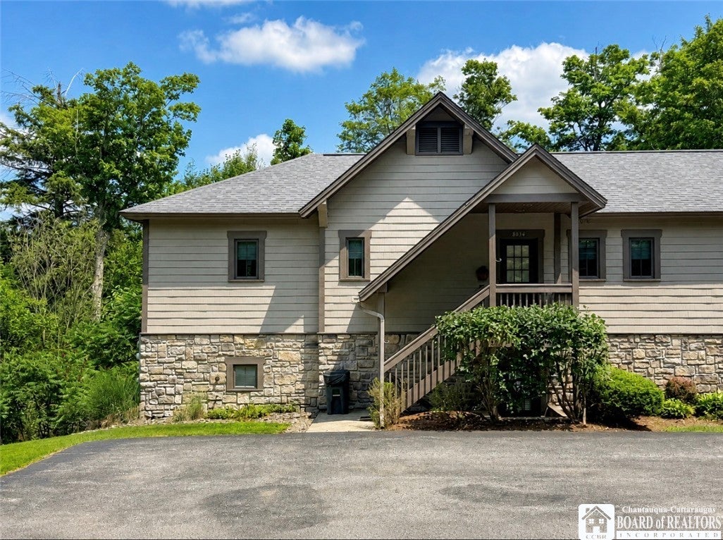 8034 Abbey Lane 8034 — photo