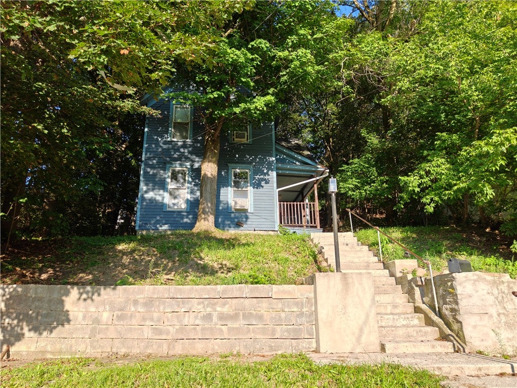 82 Catherine Street — photo