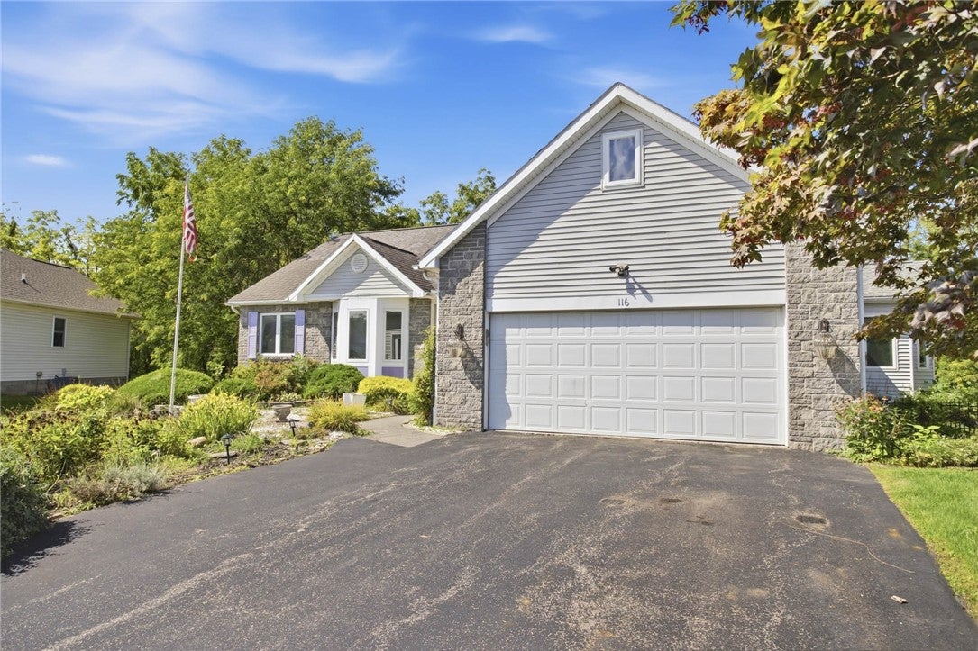 116 Venetia View Circle — photo