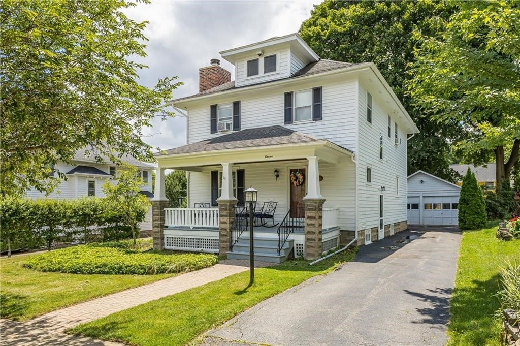 11 Maple Street — photo