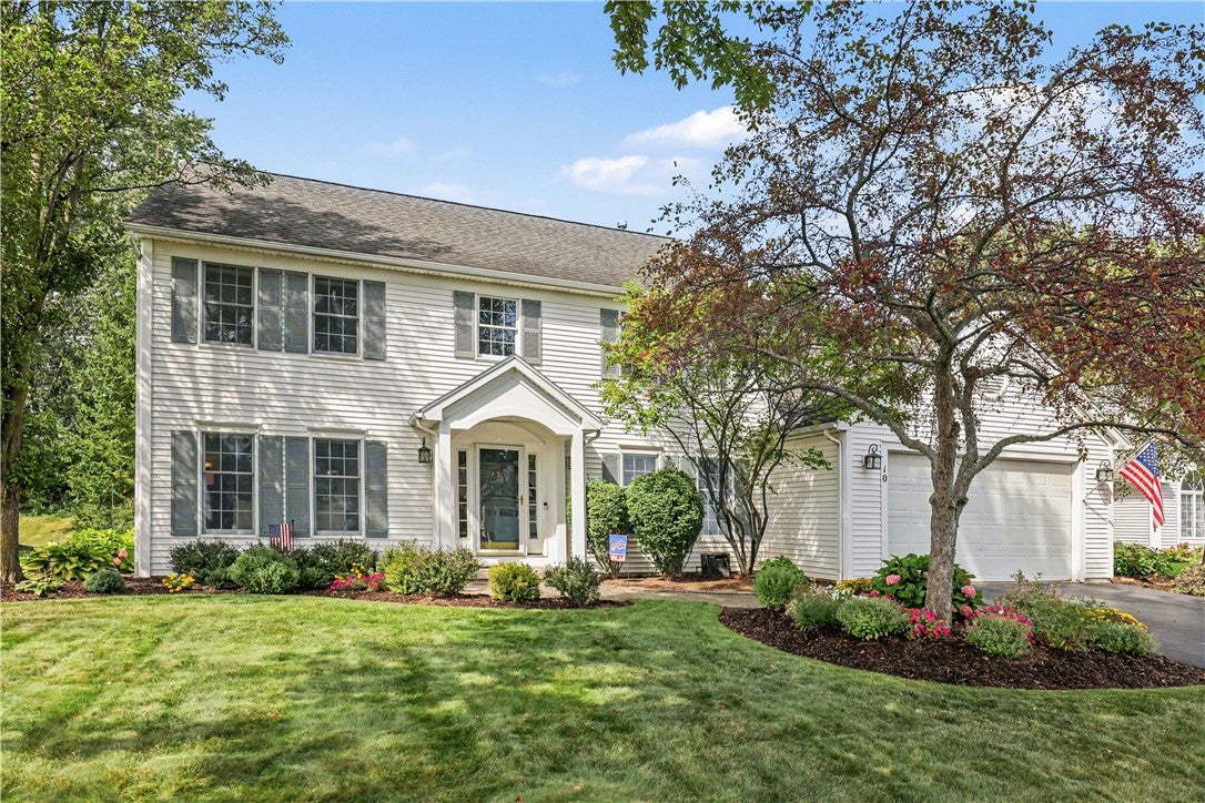 10 Anglewood Court — photo