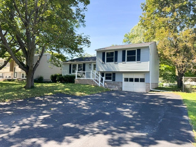 1531 Redfern Drive — photo