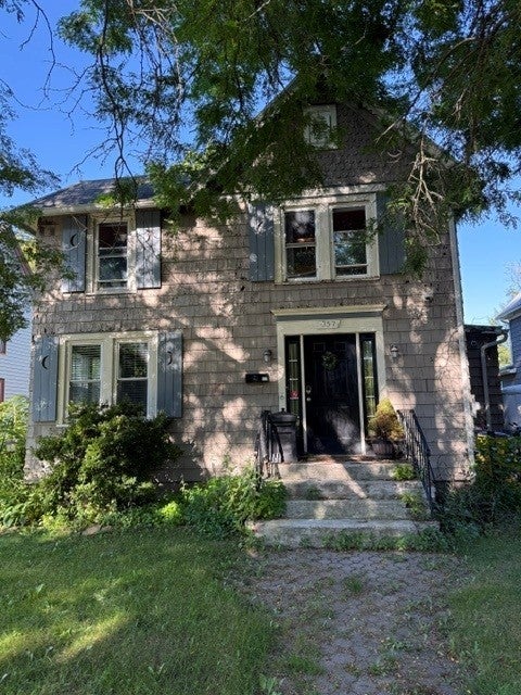 357 Riverside Avenue — photo