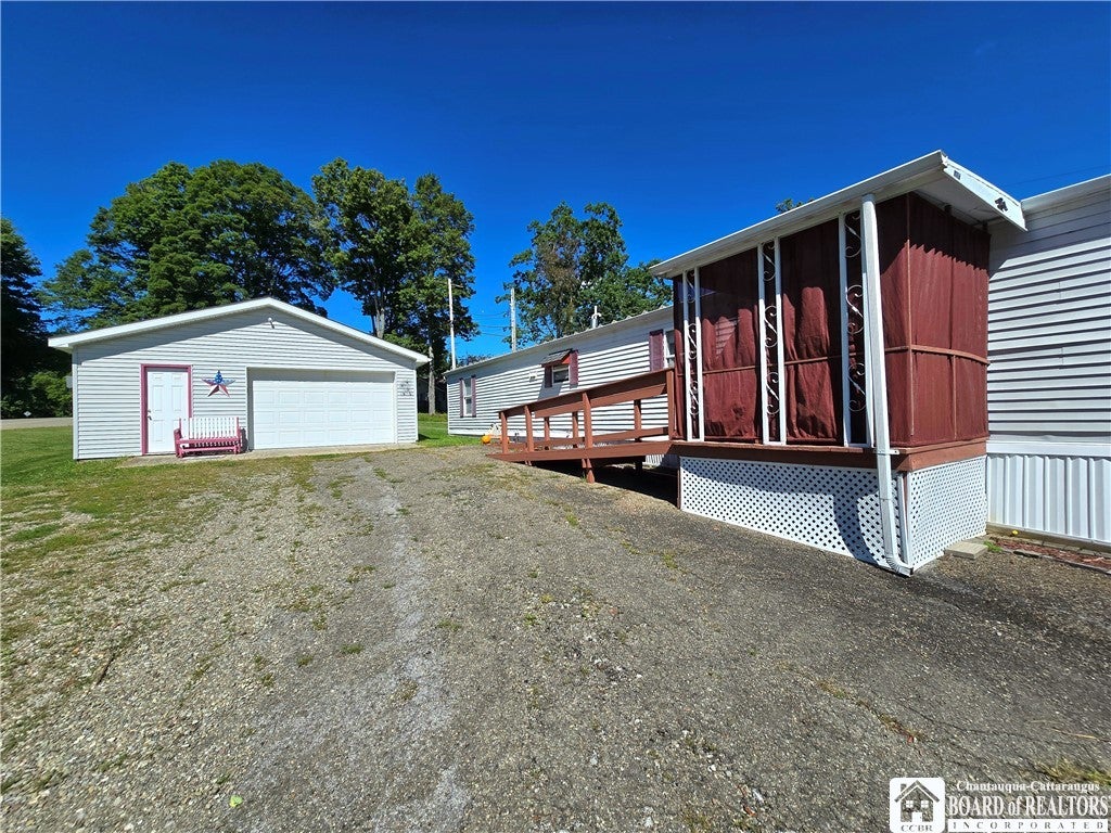 2672 Lebanon Road — photo