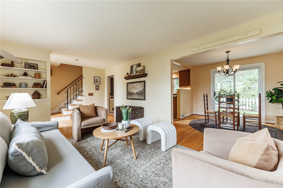 35 Gregory Hill Road, Rochester, NY 14620 — photo 3
