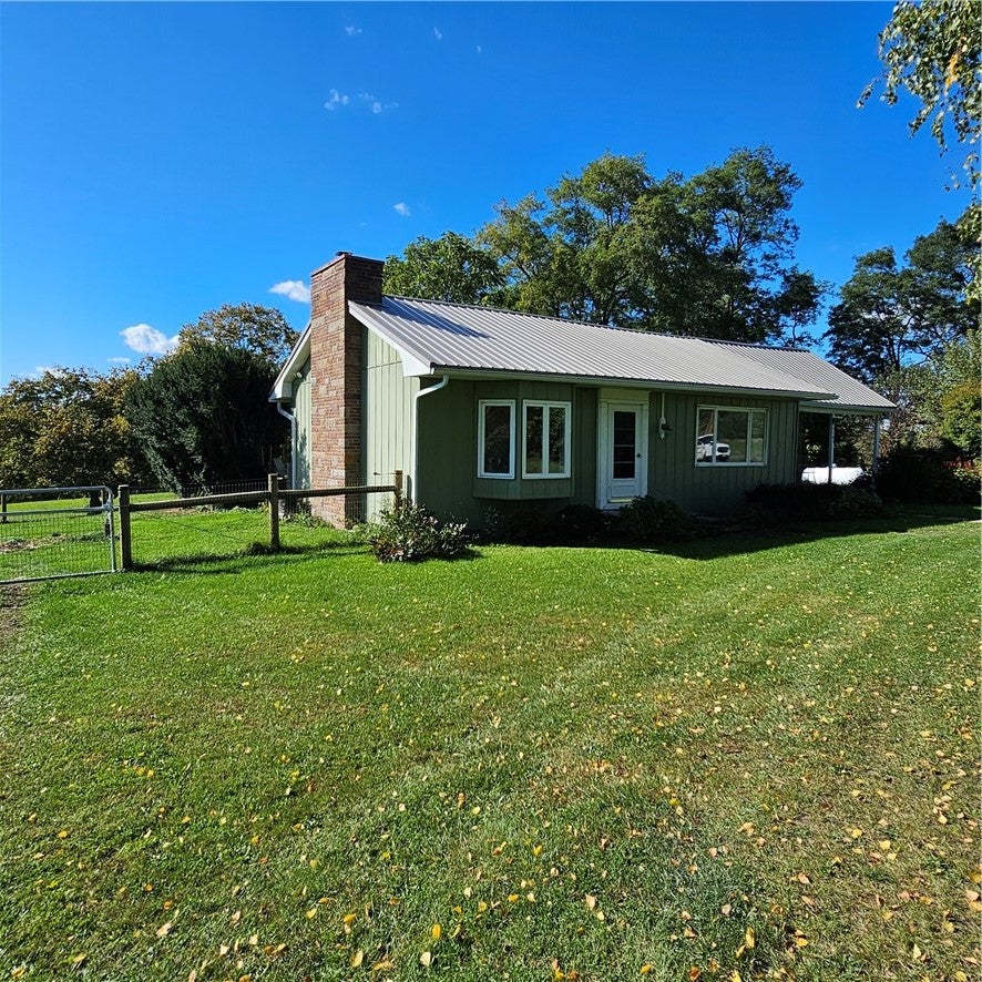 3145 Dolphsburg Road — photo