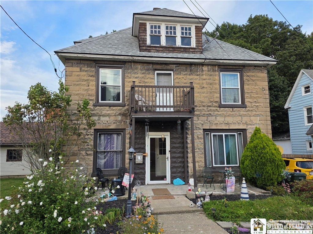 8 Curtis Street — photo