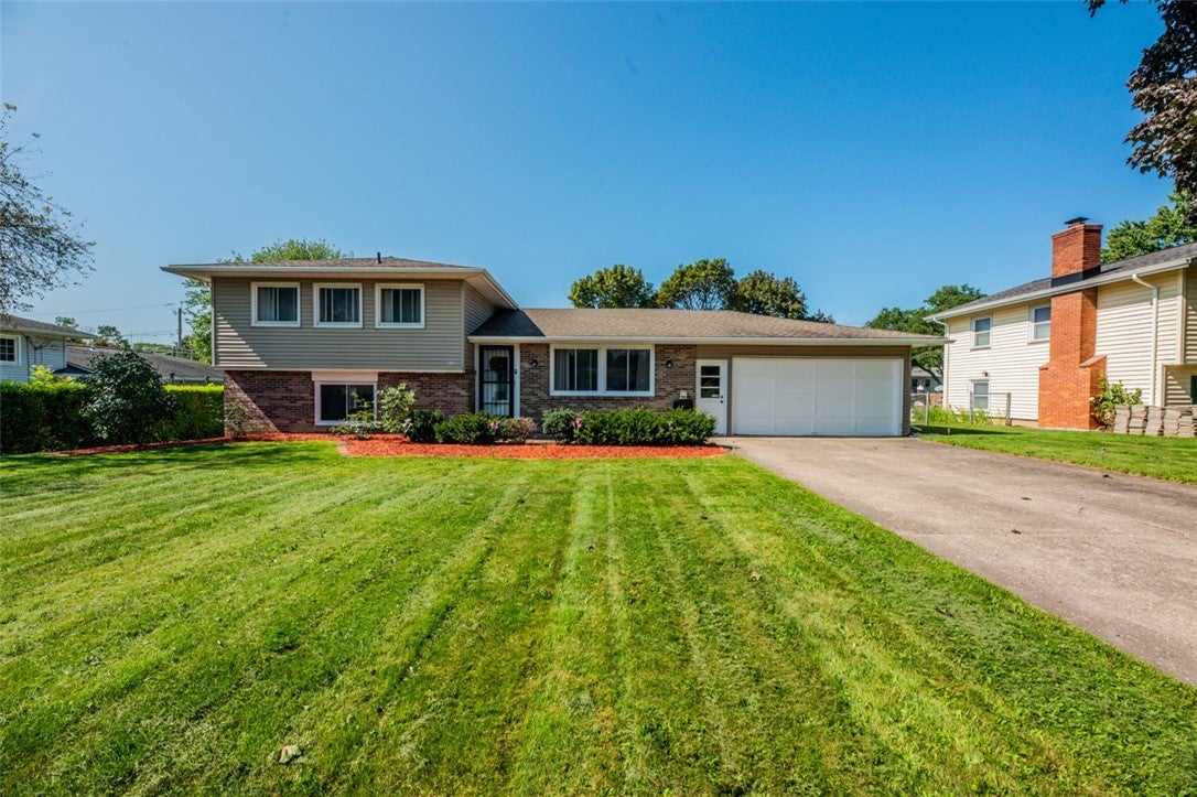 585 Meadowbriar Road — photo
