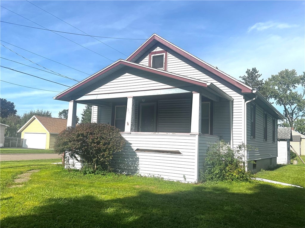901 Hazel Street — photo