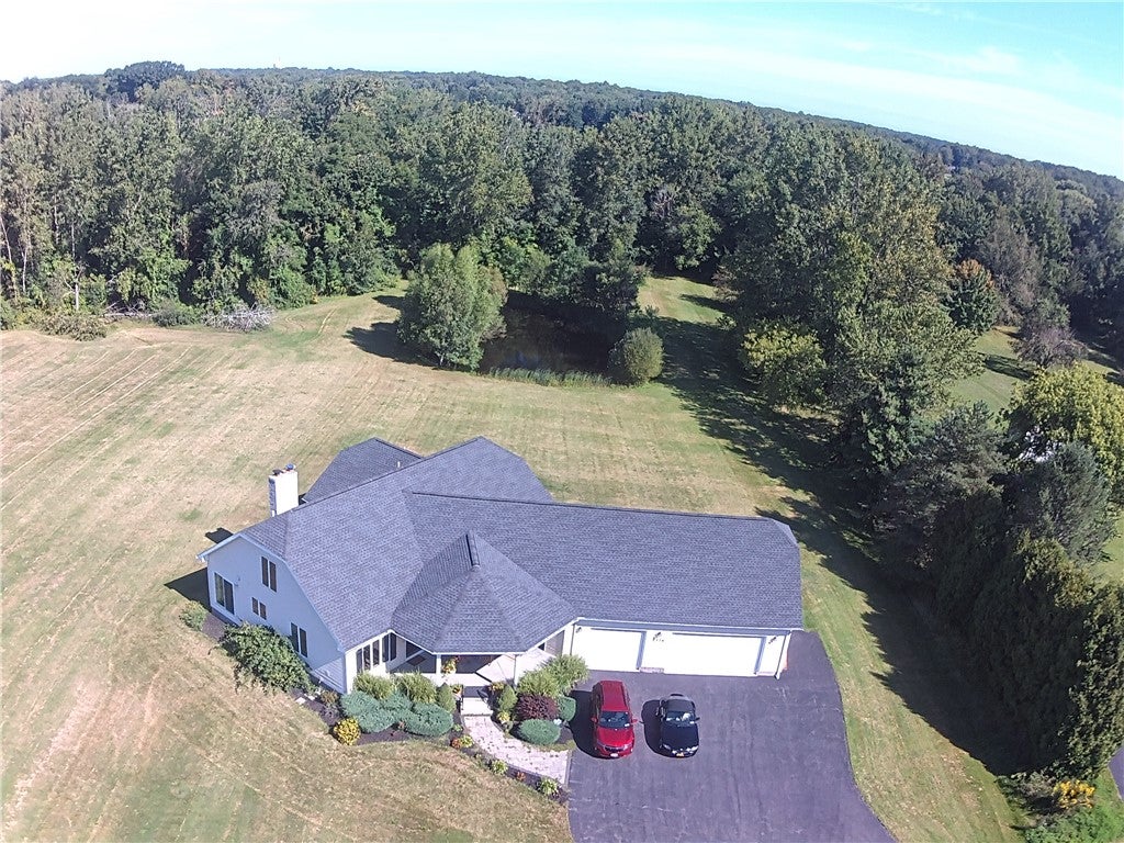 1374 Allen Road — photo