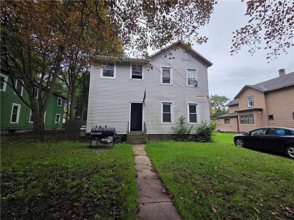 360 Diven Avenue — photo