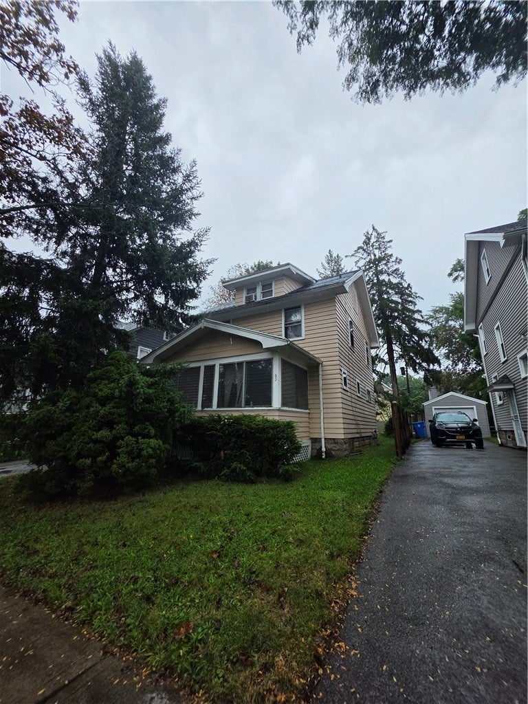 65 Devonshire Court — photo