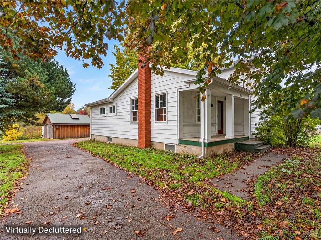 782 Five Mile Line Road — photo