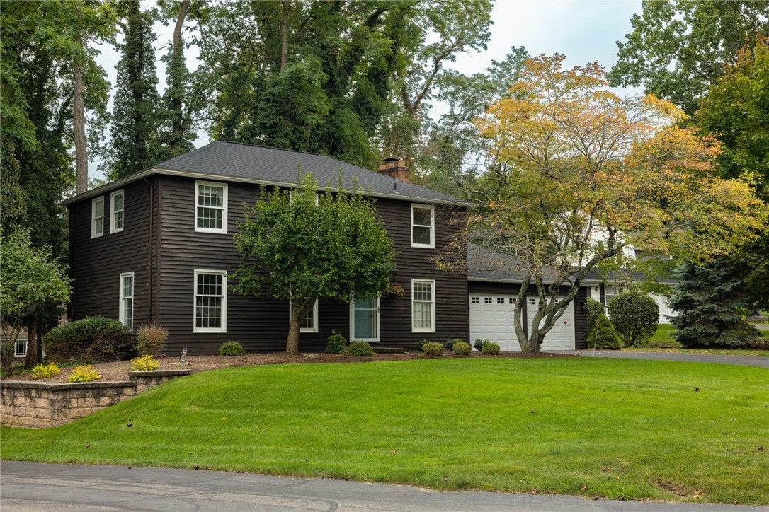 122 Selborne Chase — photo