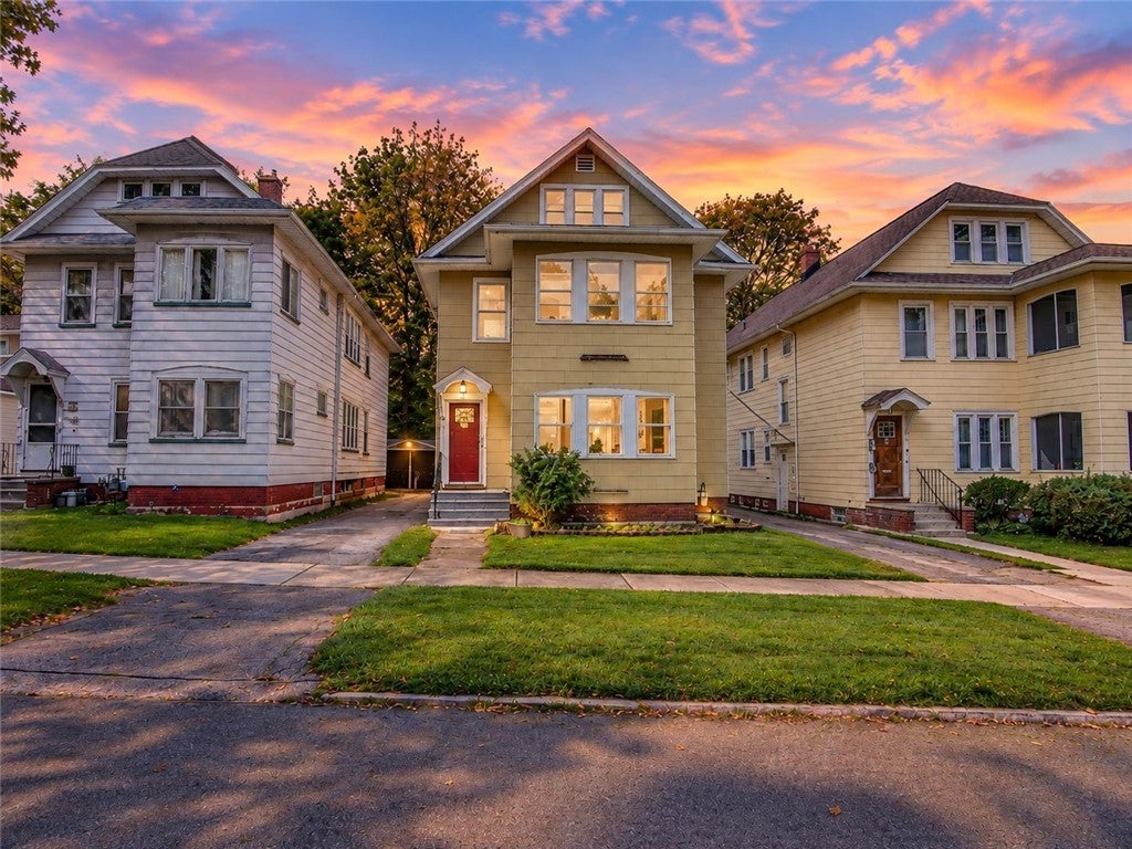 329 Field Street — photo