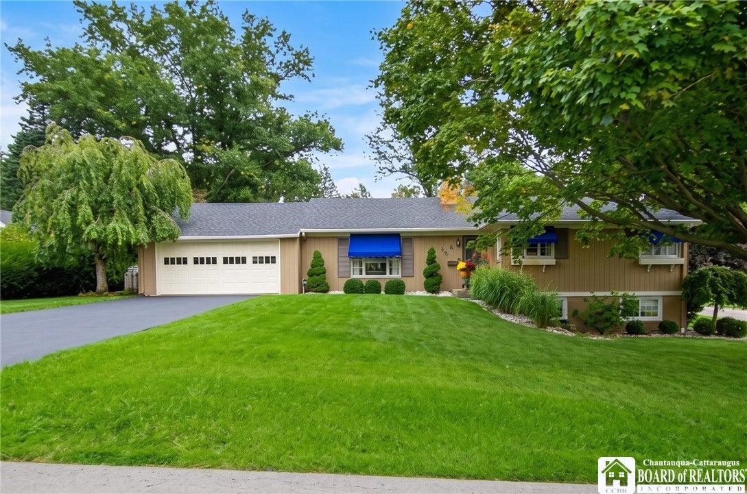 8 Emory Drive — photo
