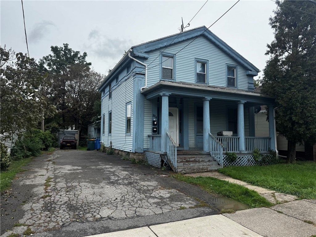 204 Fairgate Street — photo