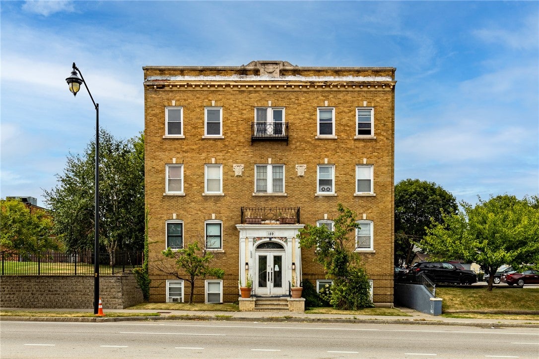 189-199 Lake Avenue — photo
