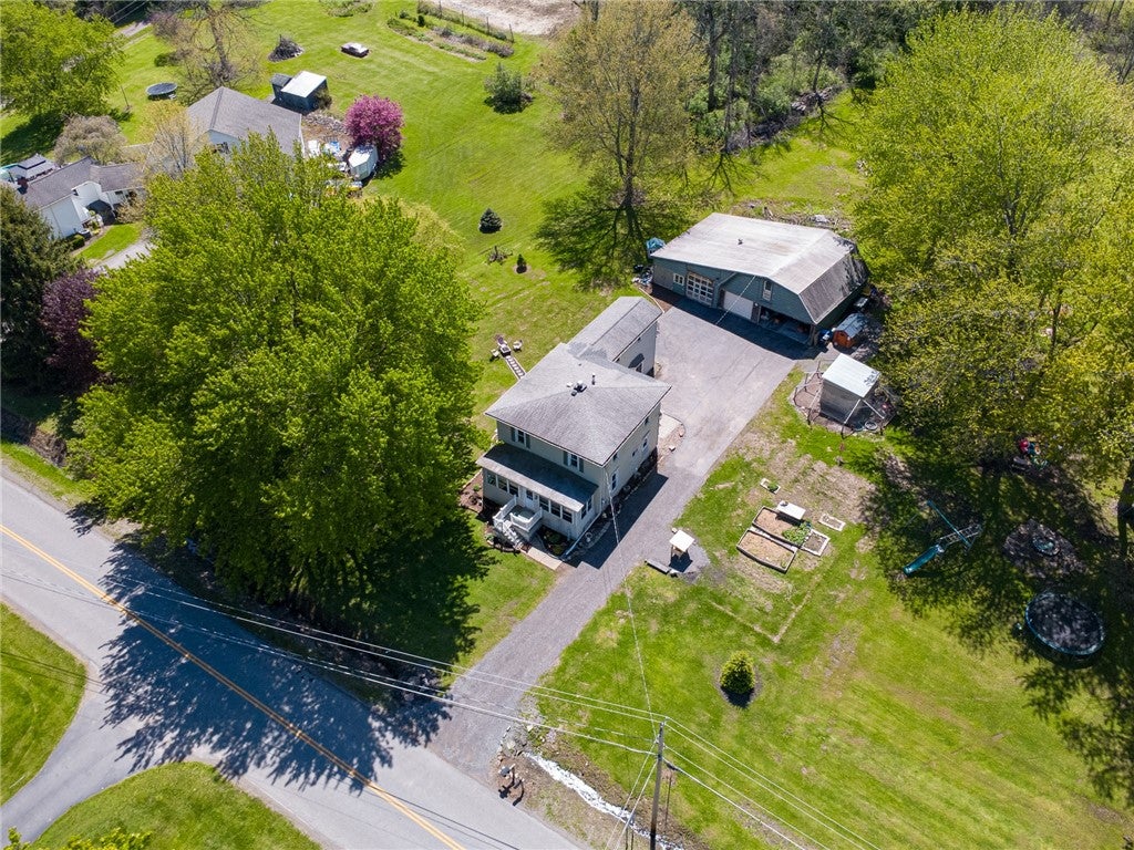 5443 Russell Road — photo