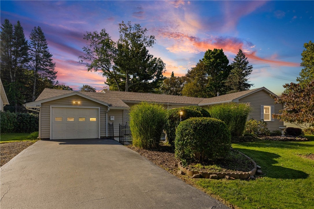 197 Willowen Drive — photo