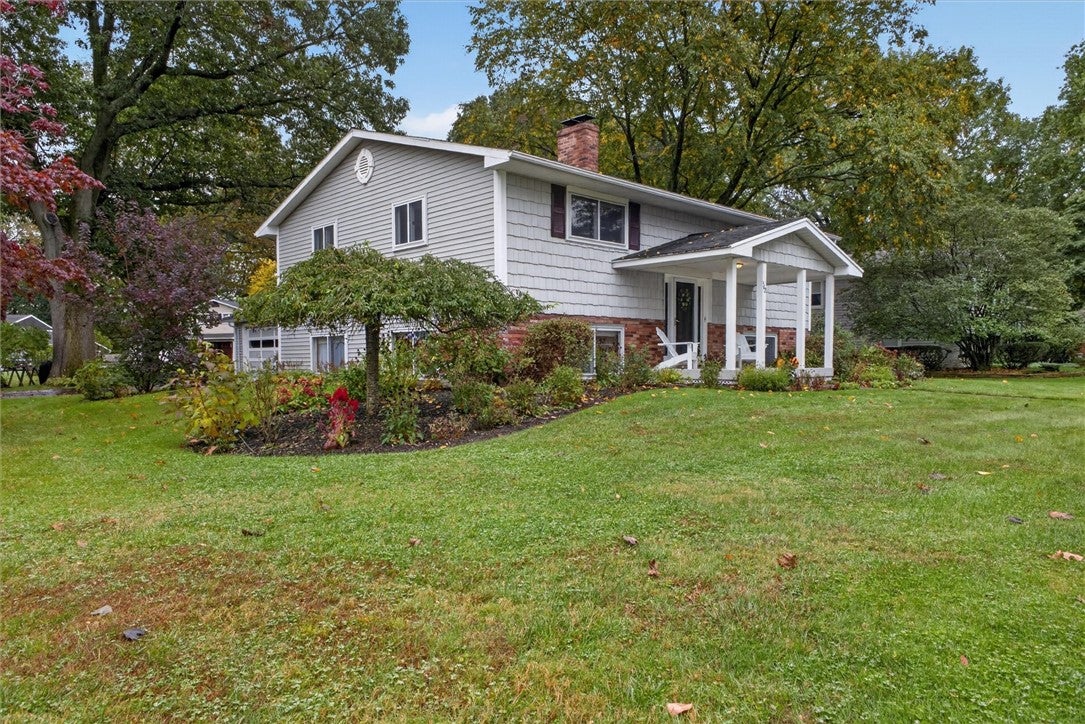 Home in Webster, NY 14580 — photo 2