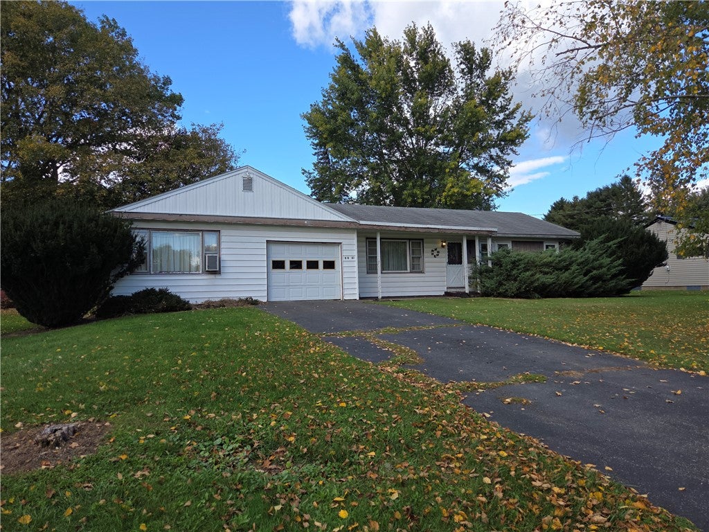 33 S Wheaton Road — photo