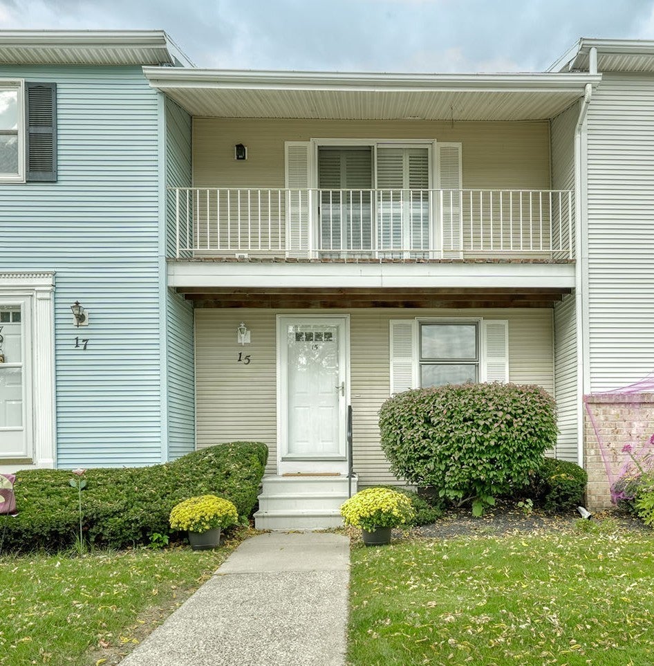 15 Southfield Drive — photo