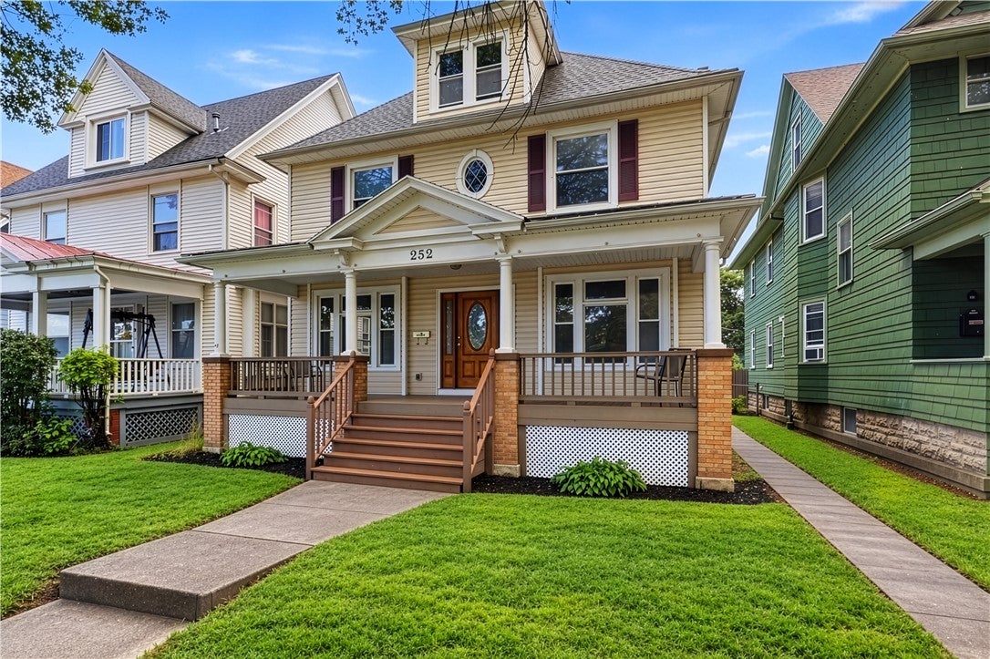 232 Laburnam Crescent, Rochester, NY 14620 — photo 2