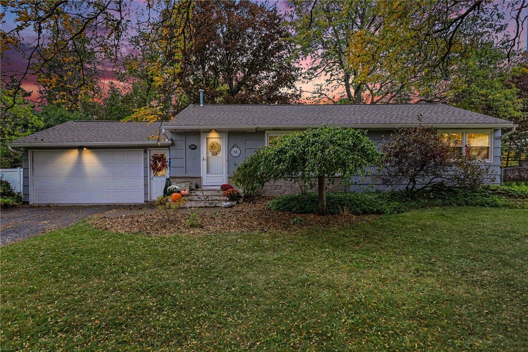 240 Willowcrest Drive — photo